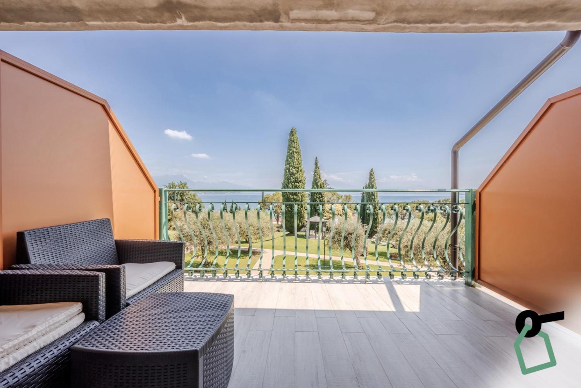 Hotiday Collection - Desenzano Aparthotel